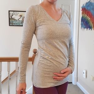 Gap maternity top